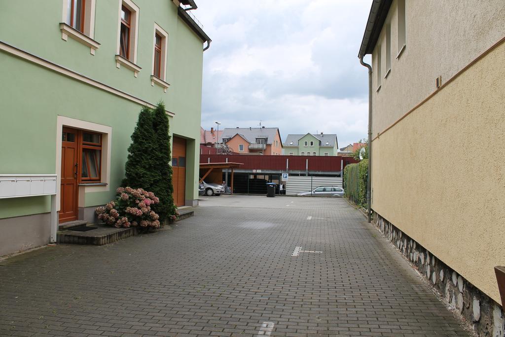Gasthaus& Zum Roten Haus 2*